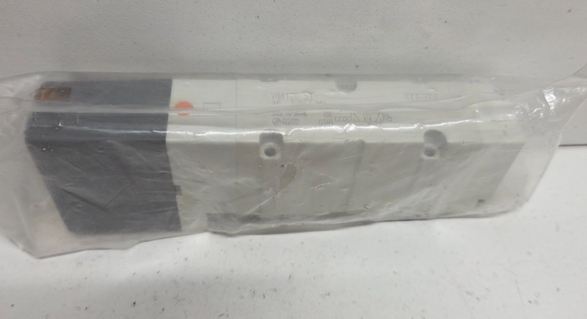 NEW IN BAG! SMC 24V SOLENOID VALVE VQ4100-51