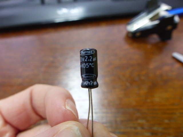 MARCON CEUSM1H2R2 Qty of 200 per Lot 2.2UF 50V 5X11 100/BAG 105 DEG MARCON