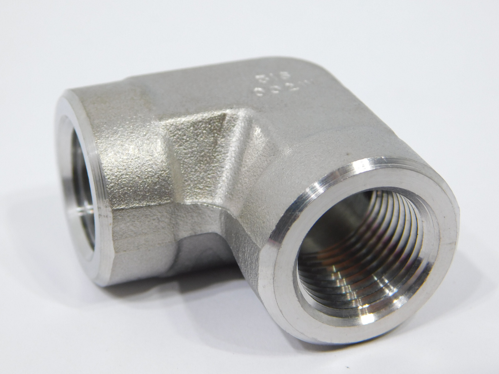 AMAT Applied Materials 3300-01727 3/8″ x 3/8″ FxF NPT 90 Elbow 316 SS