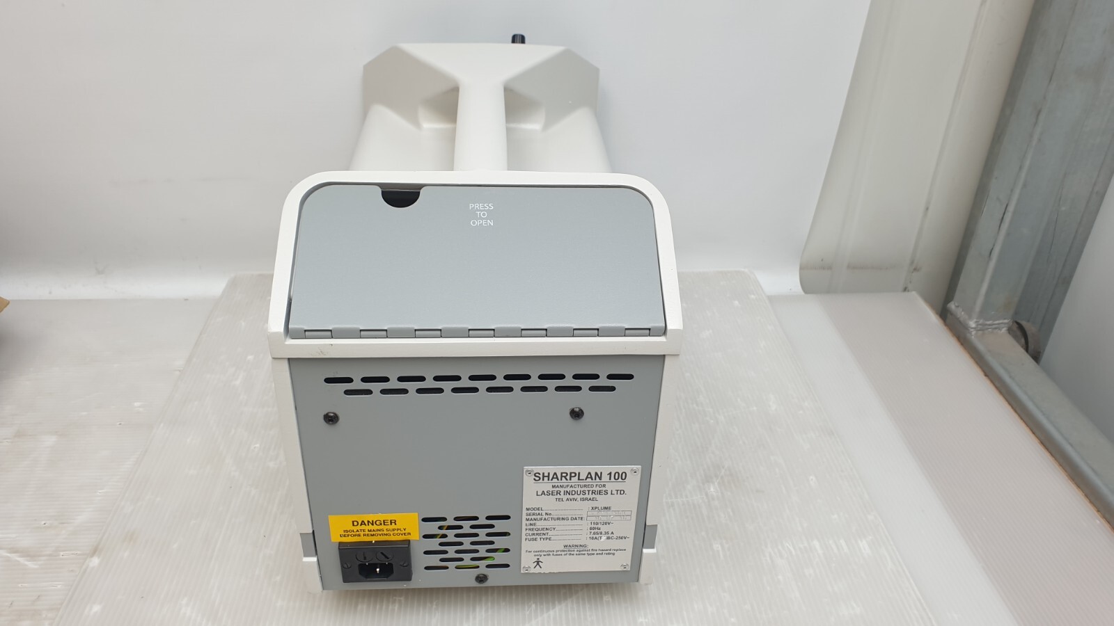 Sharplan 100 Xplume Smoke evacuator