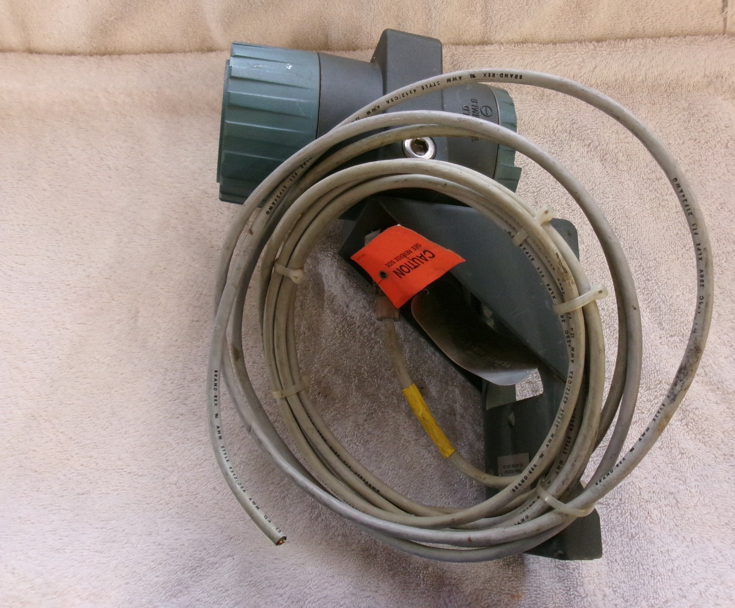 FOXBORO VORTEX Flowmeter 12.5-42Vdc 1500PSI 83W-D1HS1SSRJJ-B