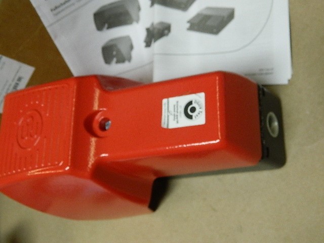 Bernstein 6061600006 F1-U1Z Pneumatic Foot Switch NEW