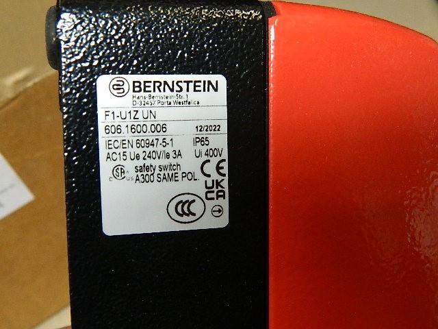 Bernstein 6061600006 F1-U1Z Pneumatic Foot Switch NEW