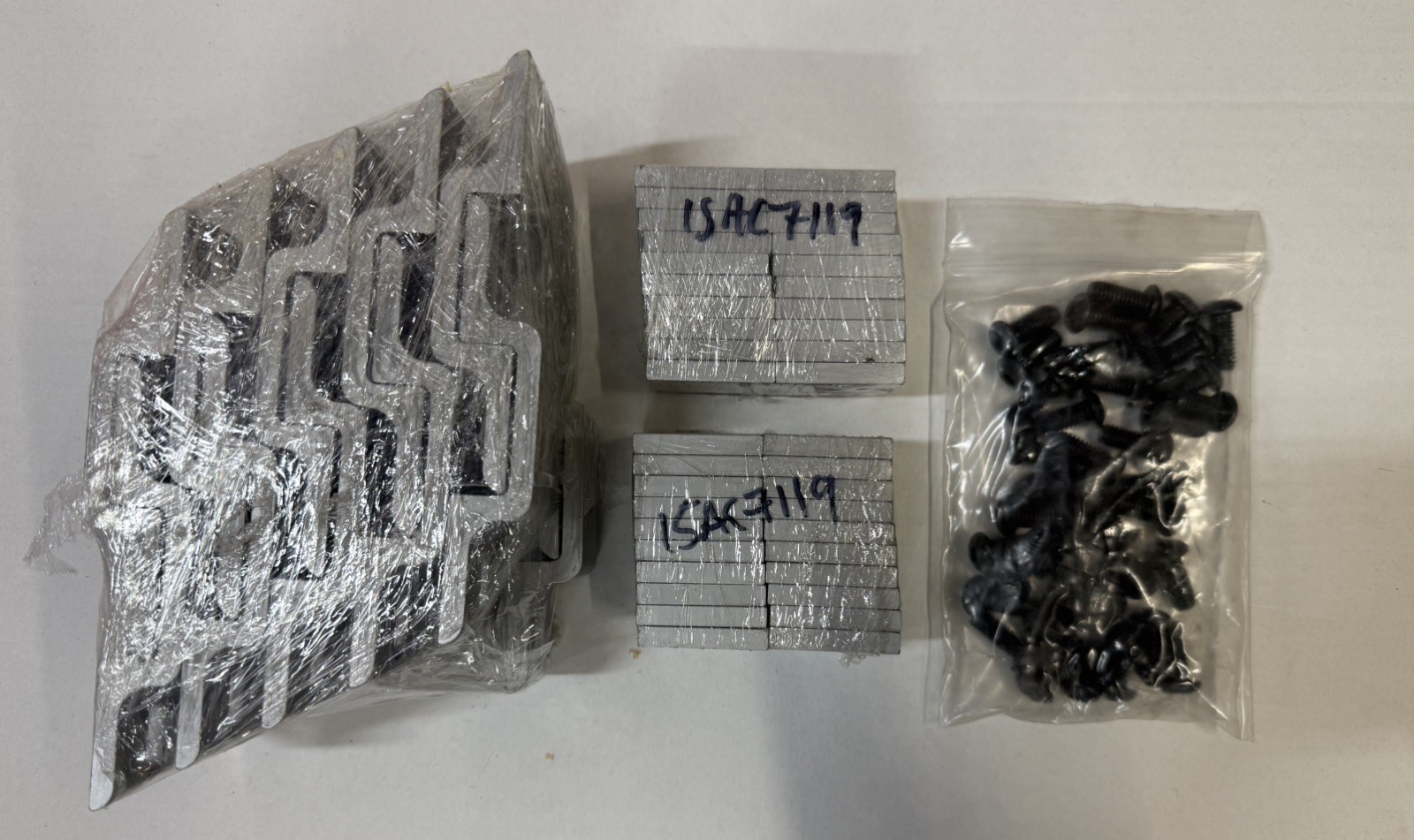 20 PACK – 1.5″ Double Mesh Retainer with Hardware – Faztek Part #15AC7119
