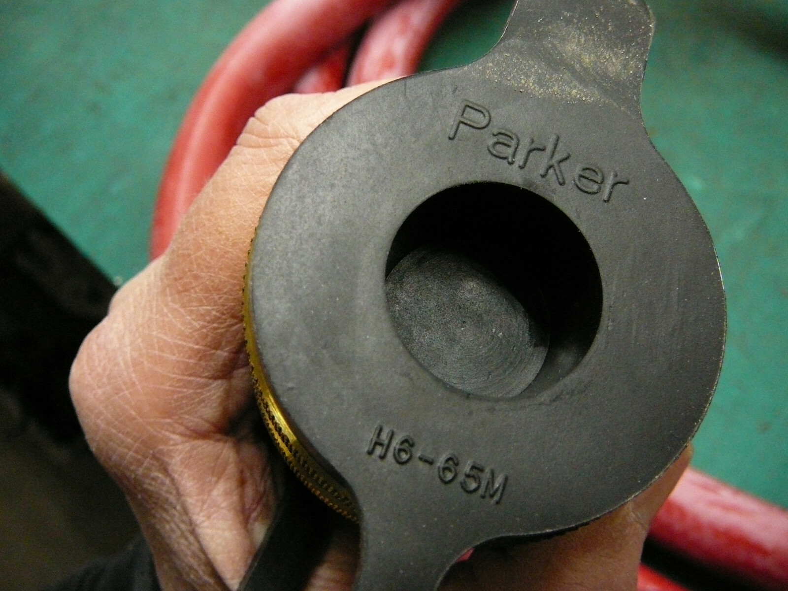 PARKER PUSHLOK PLUS HOSE 801-12-RED 13′ W/ PARKER BH6-60 3/4-14″ BRASS CONNECTOR