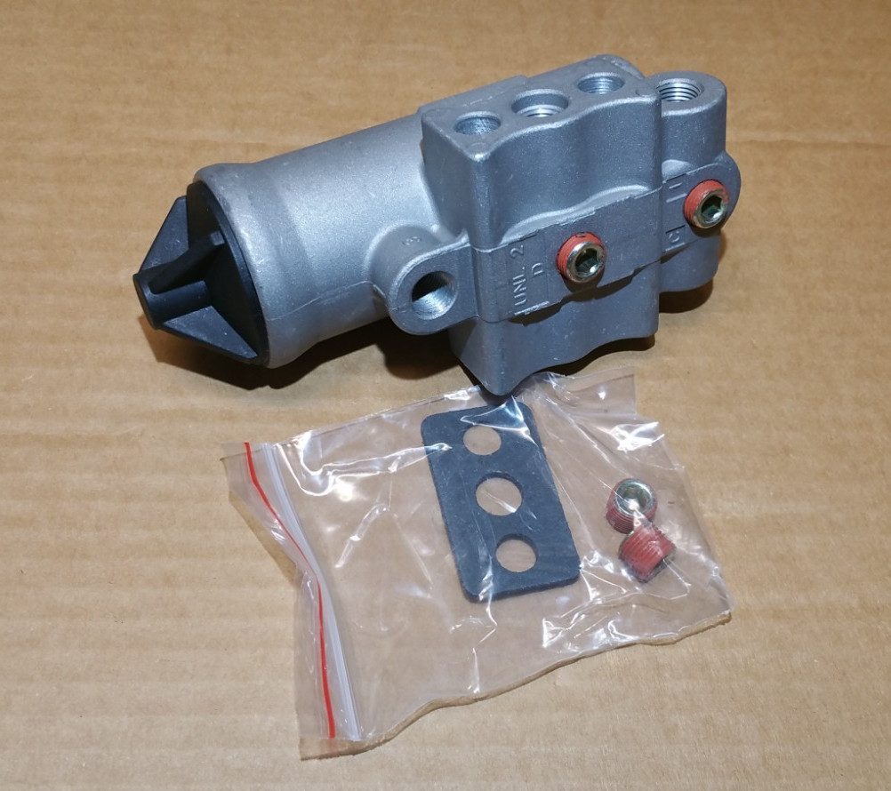 Genuine HD Plus H284358 Air Brake Compressor HD Plug Governor