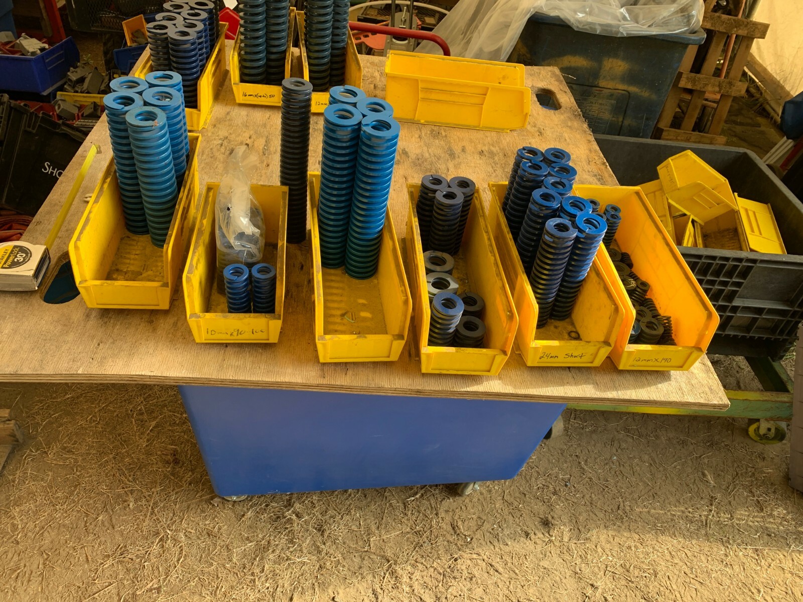 JIS Die Spring Medium Duty (Large Assorted Lot)