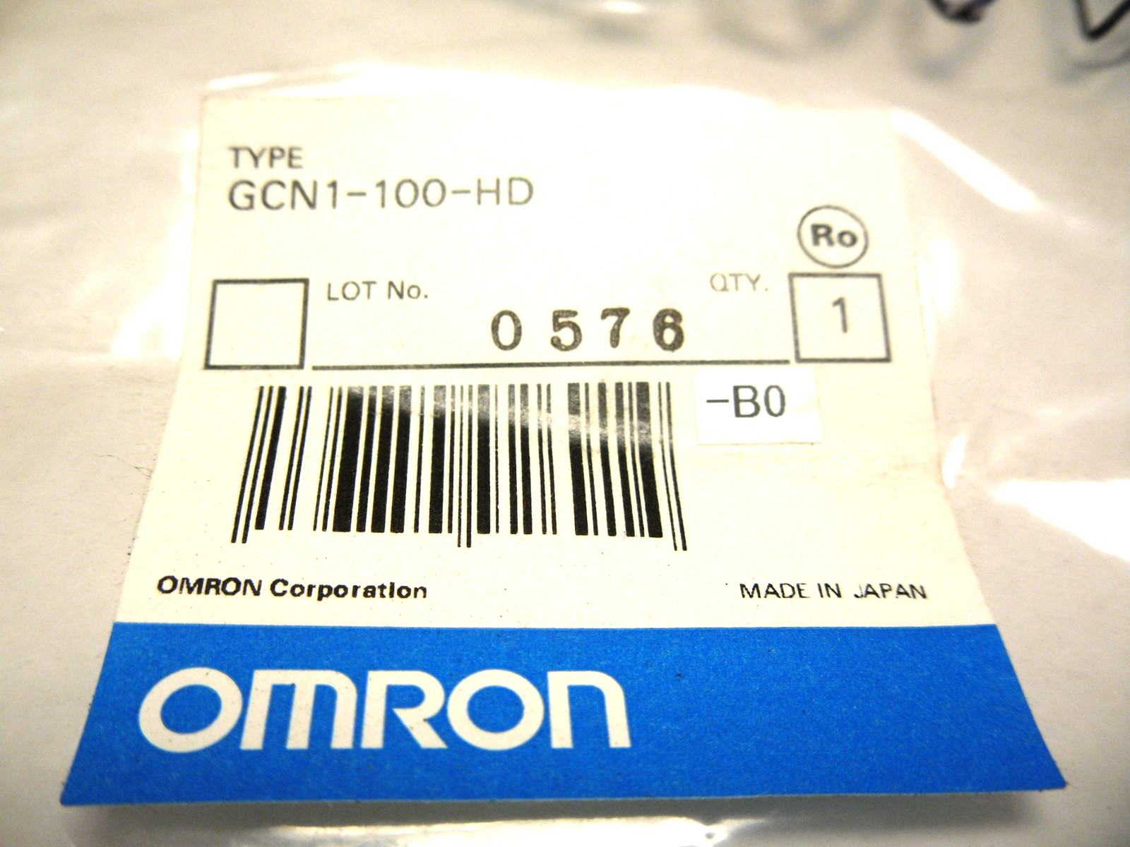 NEW OMRON GCN1-100-HD 1M CABLE