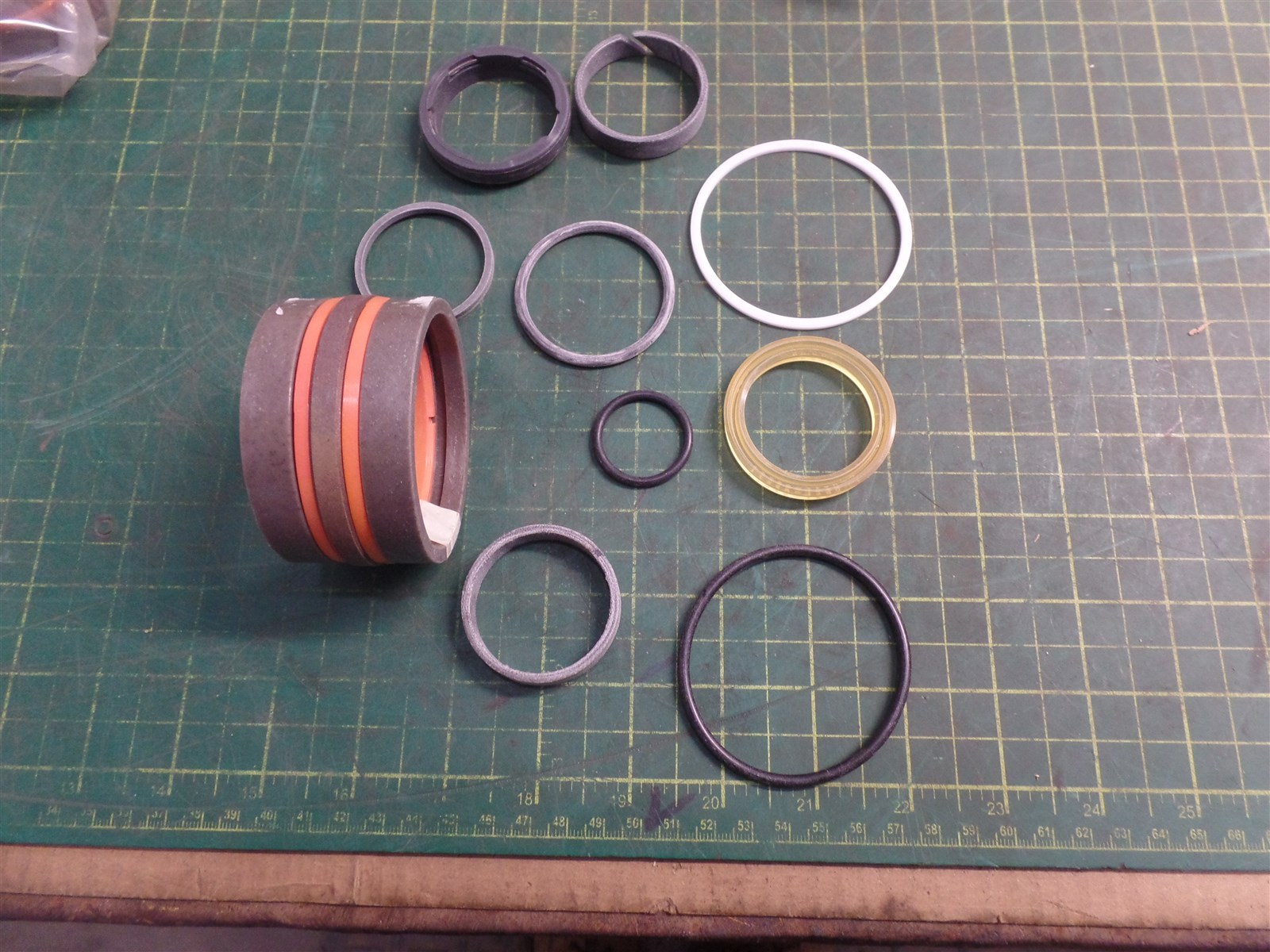 GENUINE TROJAN O&K 10417804200 COMPLETE SEAL KIT, TEREX 10-417804200, NIB, N.O.S