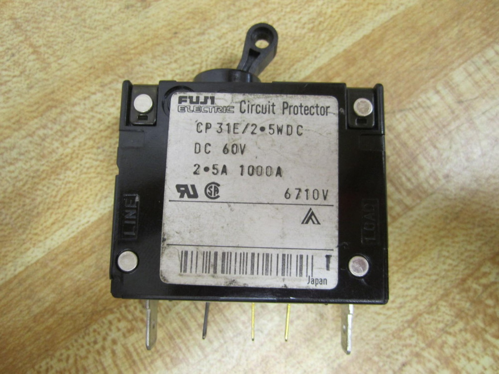 Fuji Electric CP31E/2.5WDC Circuit Protector DC 60V CP31E25WDC
