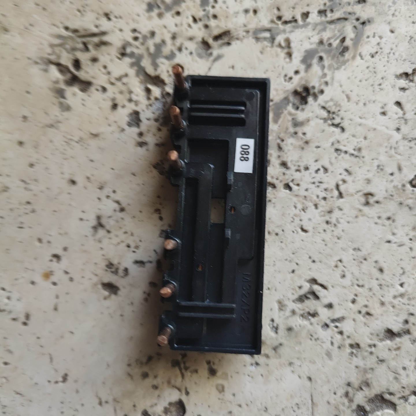 Eaton Klockner Moeller M32XP2 6 pt parallel bus connector