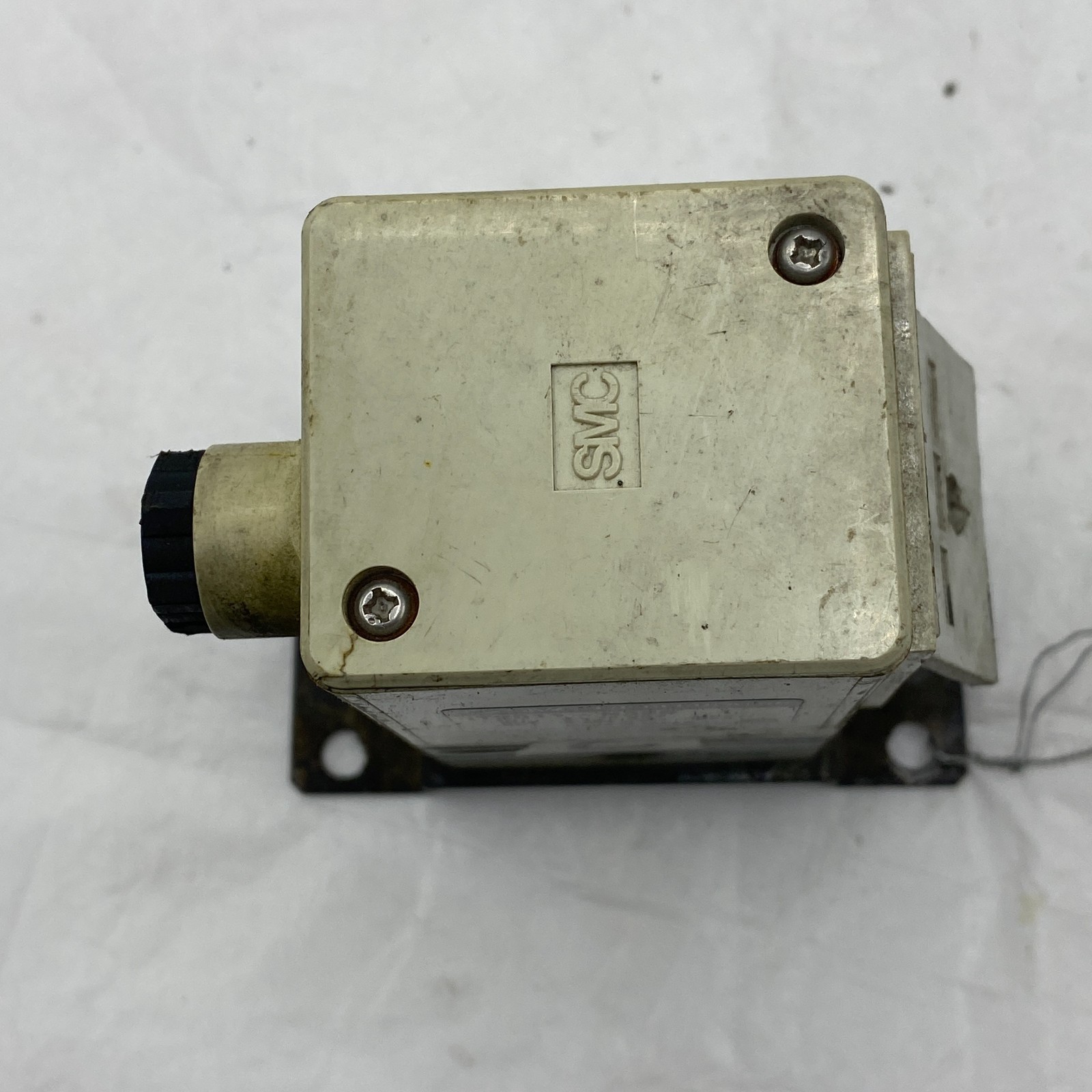 SMC IT2011-N32B Regulator,SUP.0.14-0.2 mPa 0-10VDC in,Out 0.00-0 .1MPa,