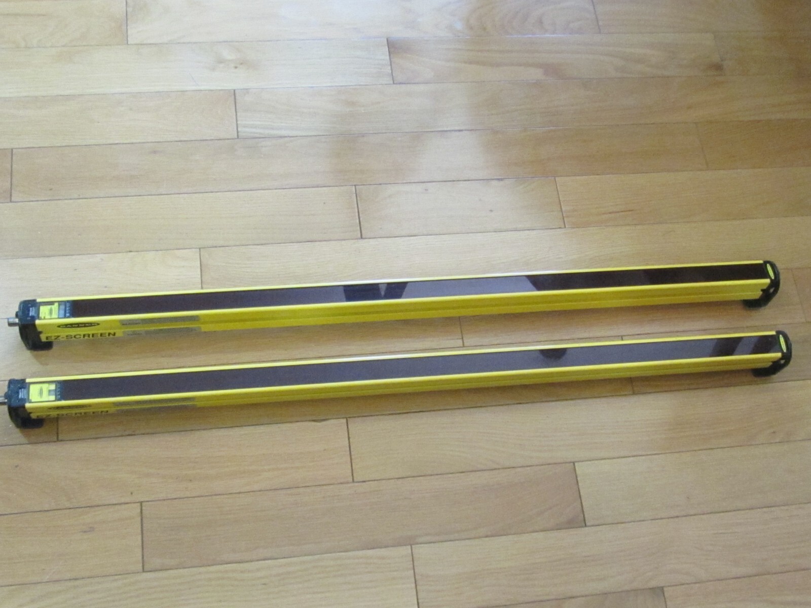 BANNER SLSE14-900Q8 EZ Screen Emitters (2)1 14MM RES. Range 0.1/6M TESTED! MINT!