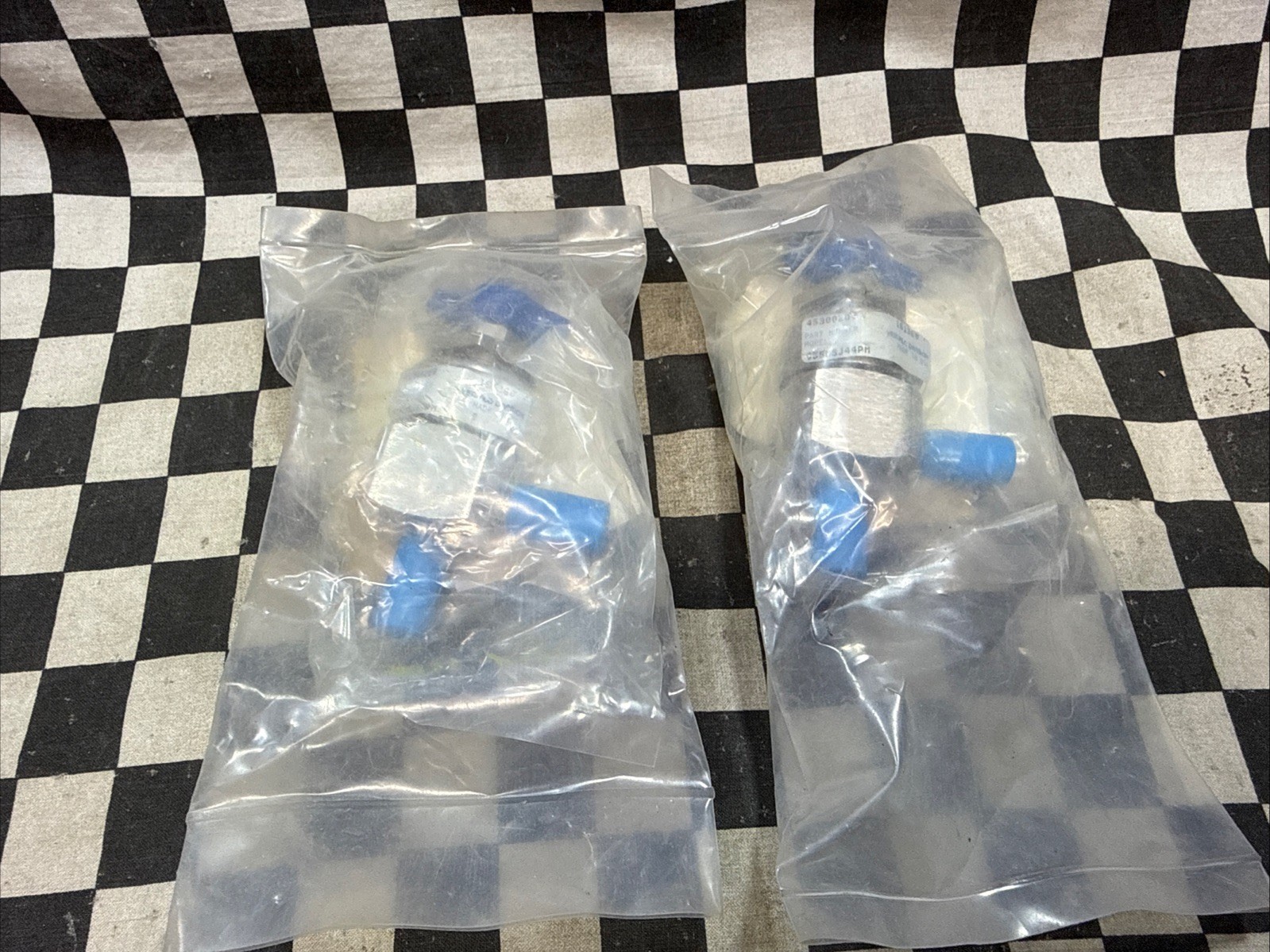 VERIFLO 955MSJ44PM, 45300289, Manual UHP Valve 3/8″ x 3/8″, LOT OF 2 #1654W6