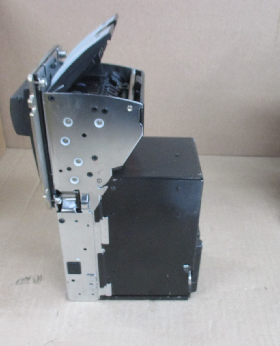 SM2021US173600 BILL VALIDATOR WITH STACKER CASH CODE USED