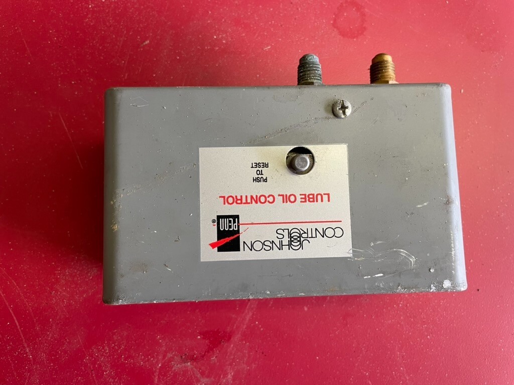 JOHNSON CONTROLS P45NCA-54 P45NCA54 PENN LUBE OIL CONTROL