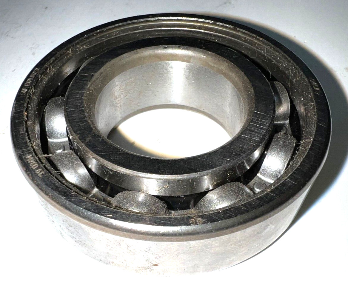 SKF DEEP GROOVE BALL BEARING 6205/C3 25MM BORE 52MM OD LOT OF 2**