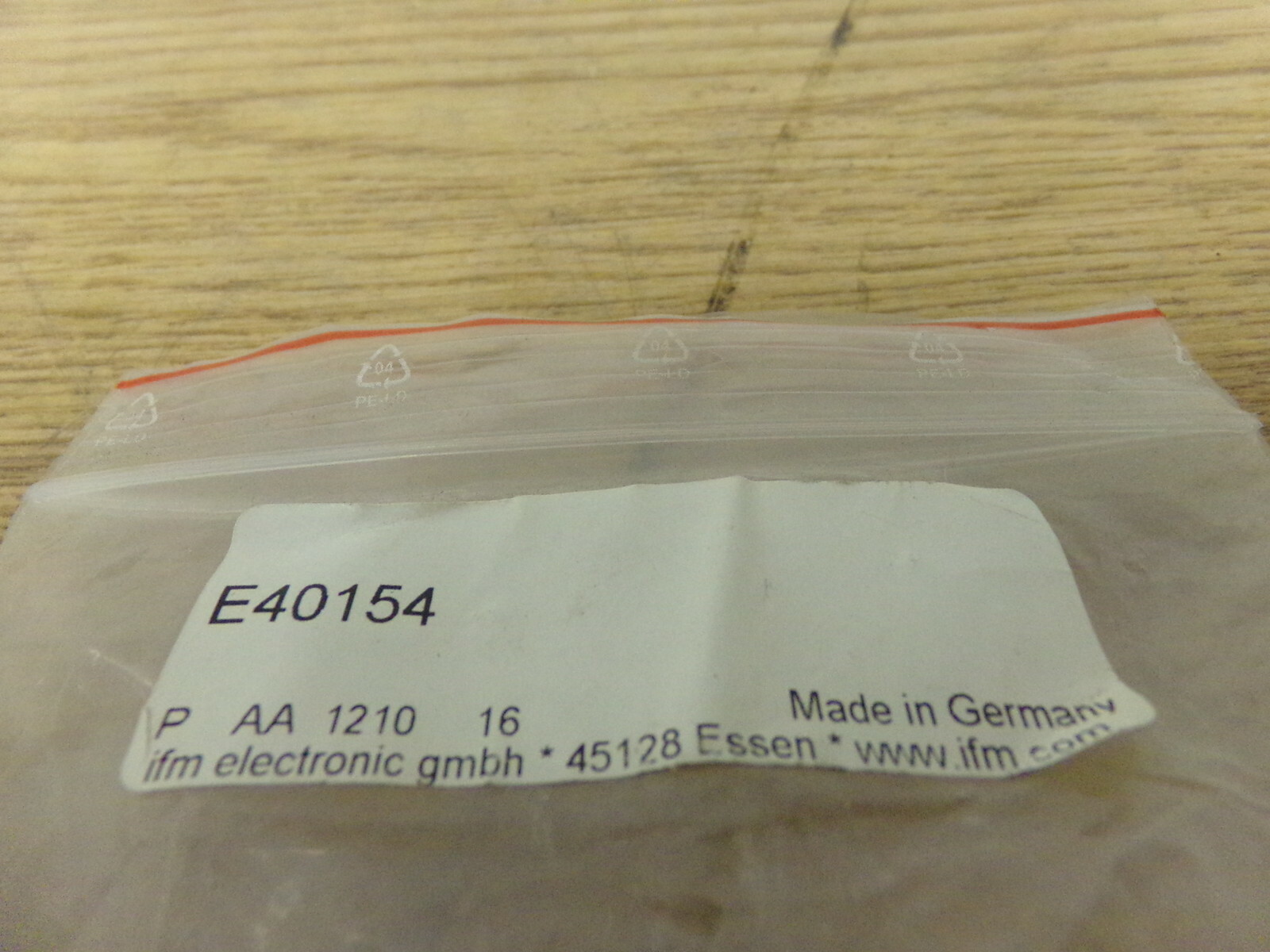 NEW IFM Electronic GmbH *FREE SHIPPING*