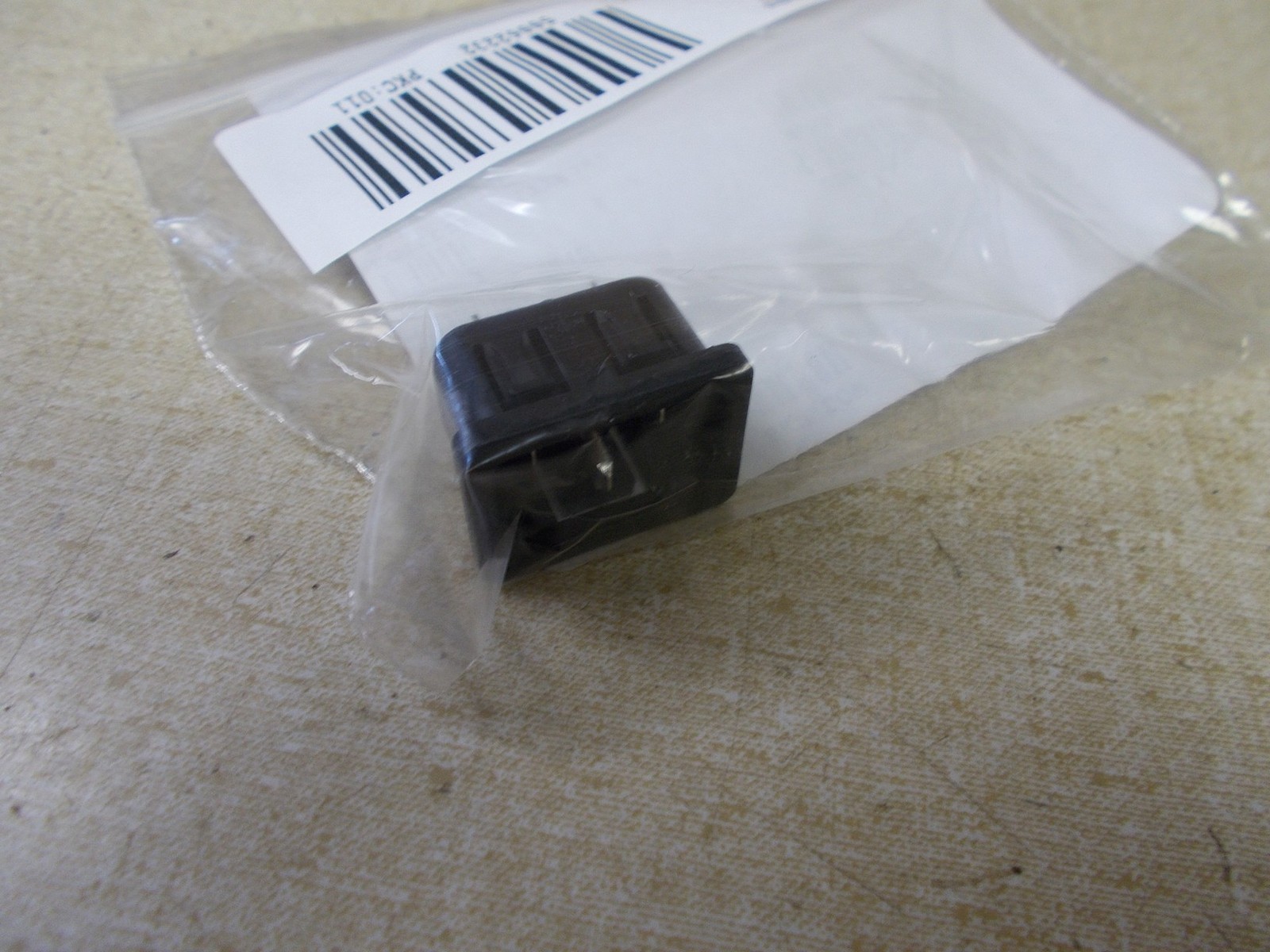 NEW Schurter 6100-4120 Connector *FREE SHIPPING*
