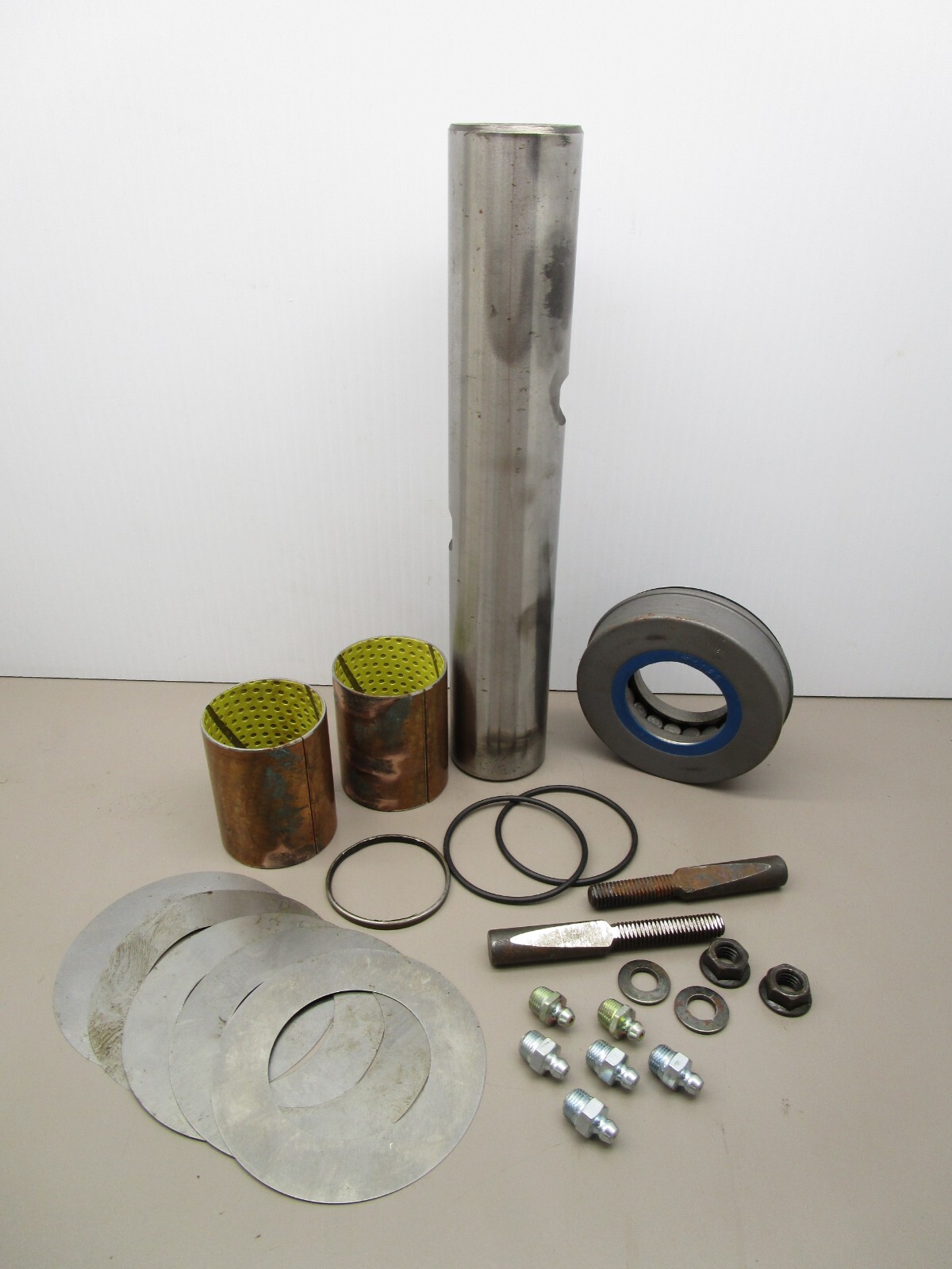 Spicer 29306A Steering Kingpin and Parts 1.86″ x 10.75″ T195S V3911