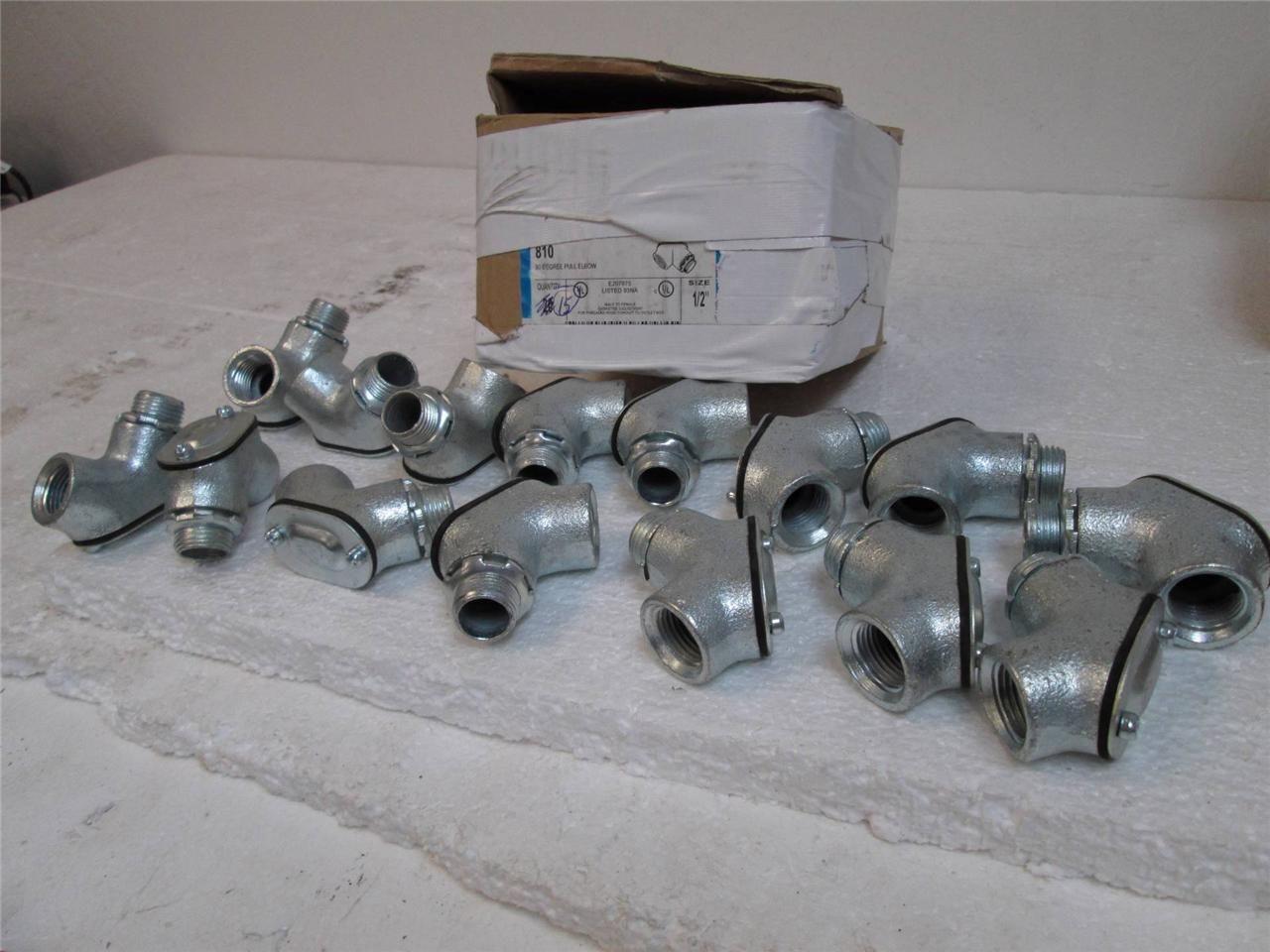 Box of 15 COOPER Crouse-Hinds #810 90 Degree Pull Elbow 1/2″ Male to Female NEW