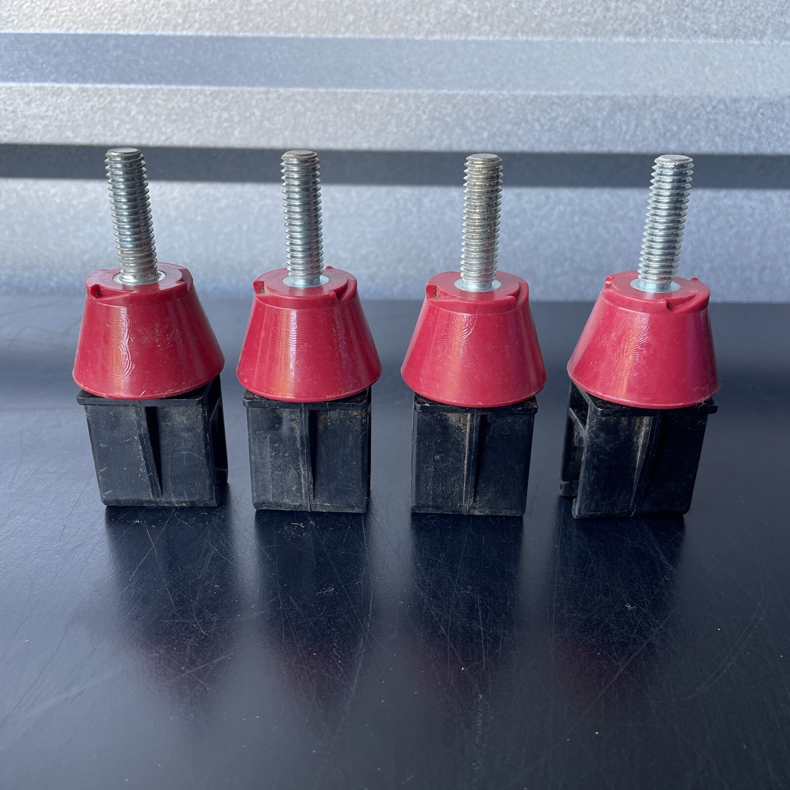 Plastic snap in hanger clamp with insulator lot of 4, insul-8 / 29846