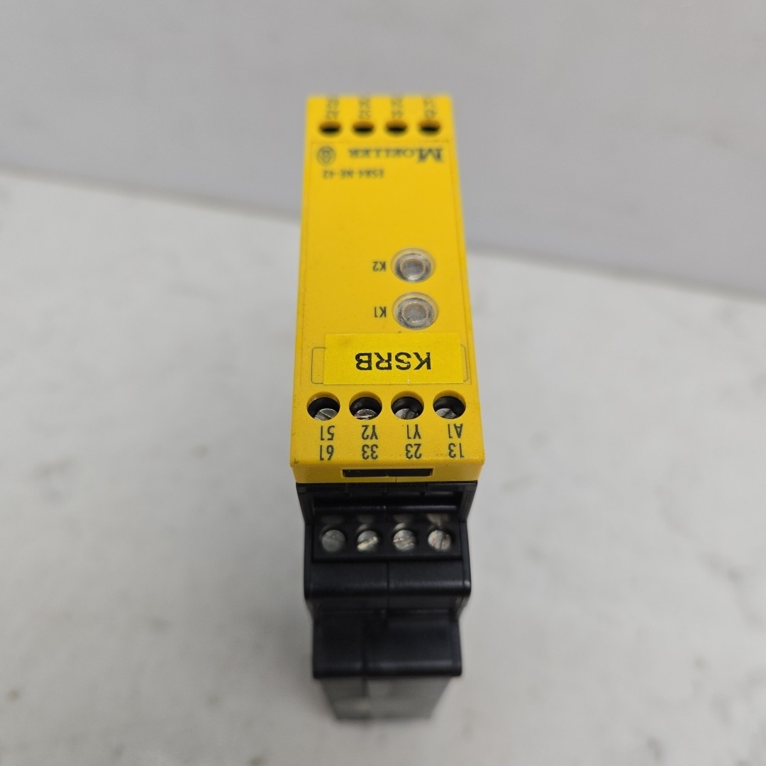 Moeller ESR4-NE-42 Safety Relay 24V Ac/Dc 50/60Hz 230Vac 6A 18815601 Used See Pi