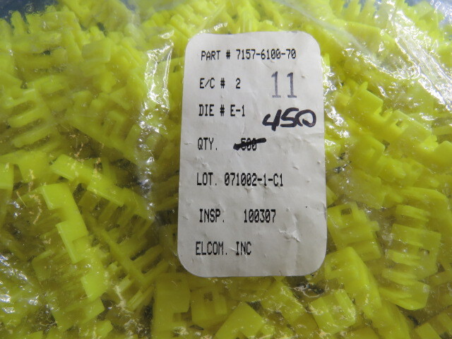 YAZAKI 7157-6100-70 Qty of 80 per Lot SECONDARY LOCK