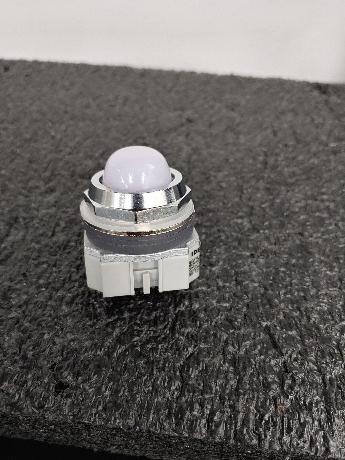 IDEC APD199DN-W-120V 30mm Pilot Light White