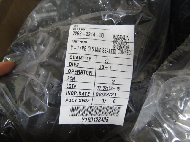 YAZAKI 7282-3214-30 Qty of 30 per Lot 375Y S 2P 9.5MM M CON SA