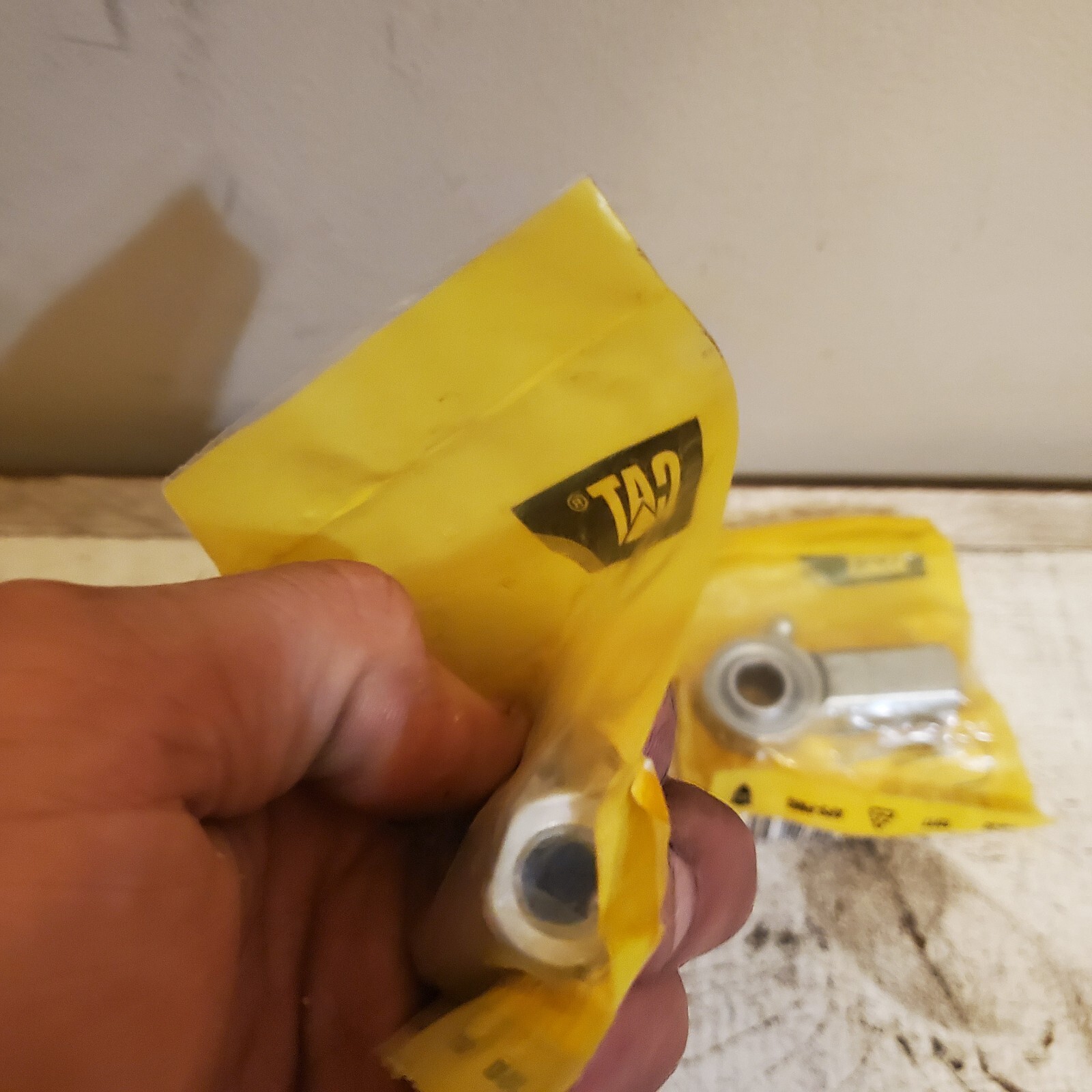 CAT 7X-7875 Caterpillar 7X7875 3/8-24 Internal Threaded Rod End Greaseable