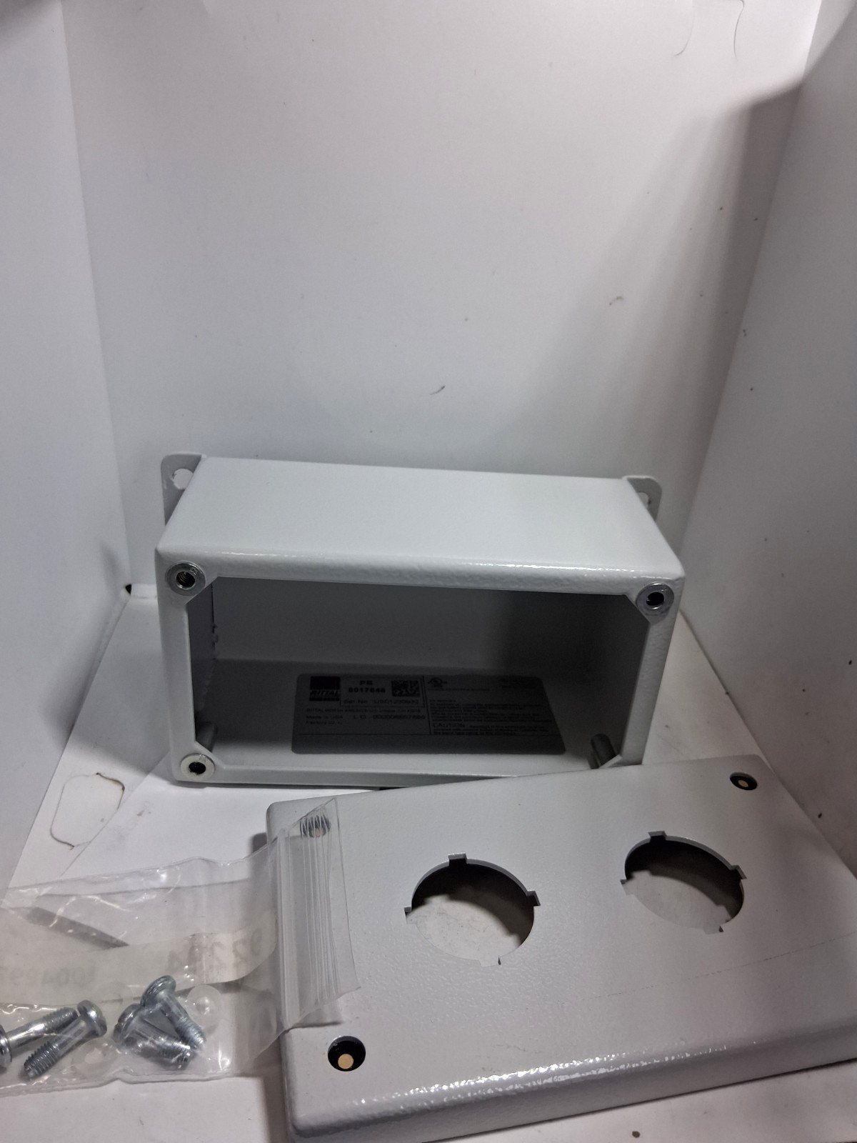 RITTAL 8017646 PUSHBUTTON ENCLOSURE 2 HOLE METAL LIGHT GREAY NNB