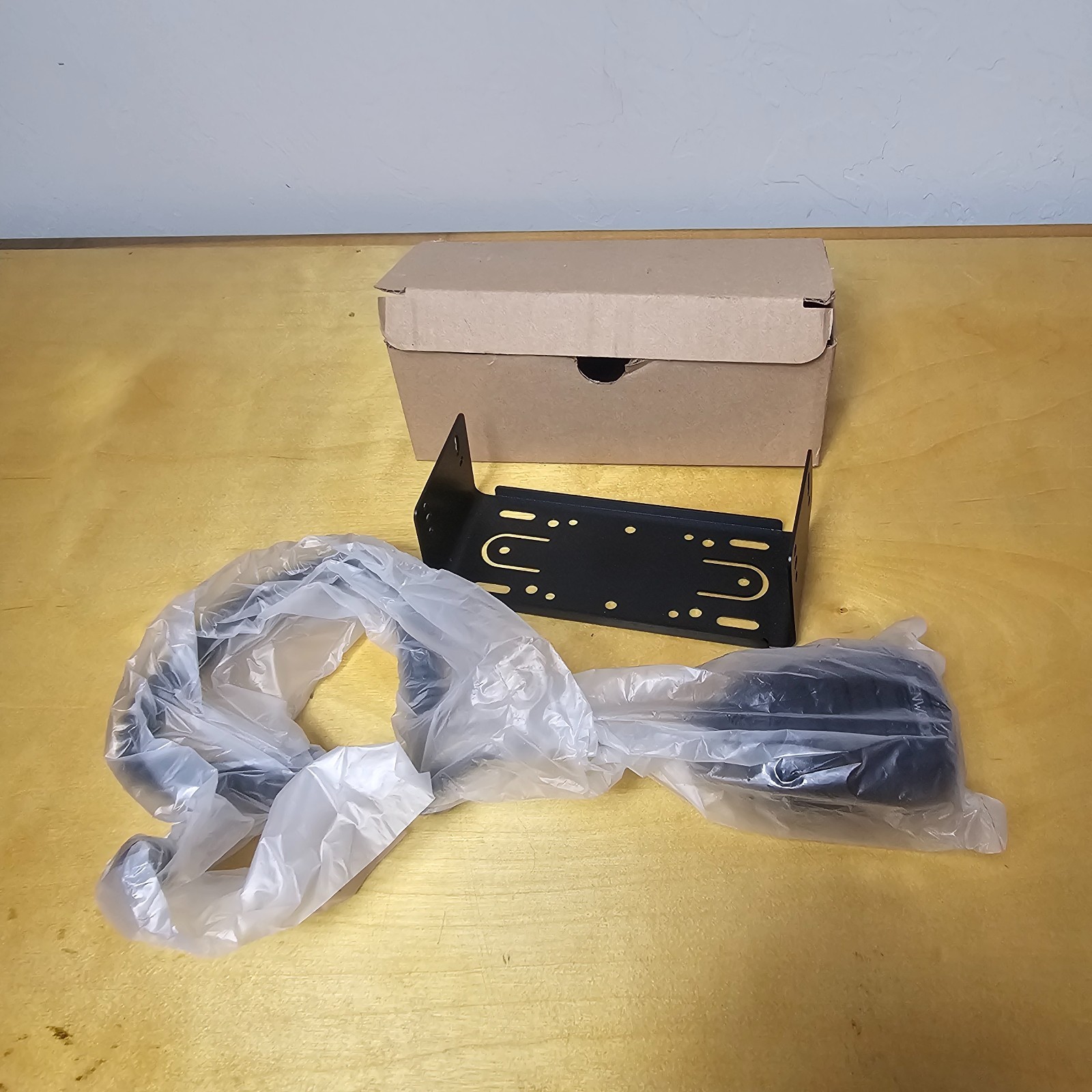 Kenwood KMC-65 Mobile Hand Microphone w/Mount – NEW