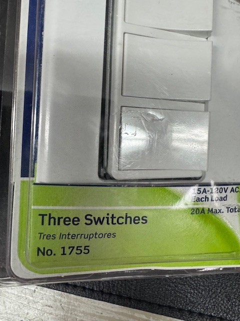 Leviton 1755-2W Combo 3 Rocker Switch: Screw & QuickWire Terminals – 15A – 120V