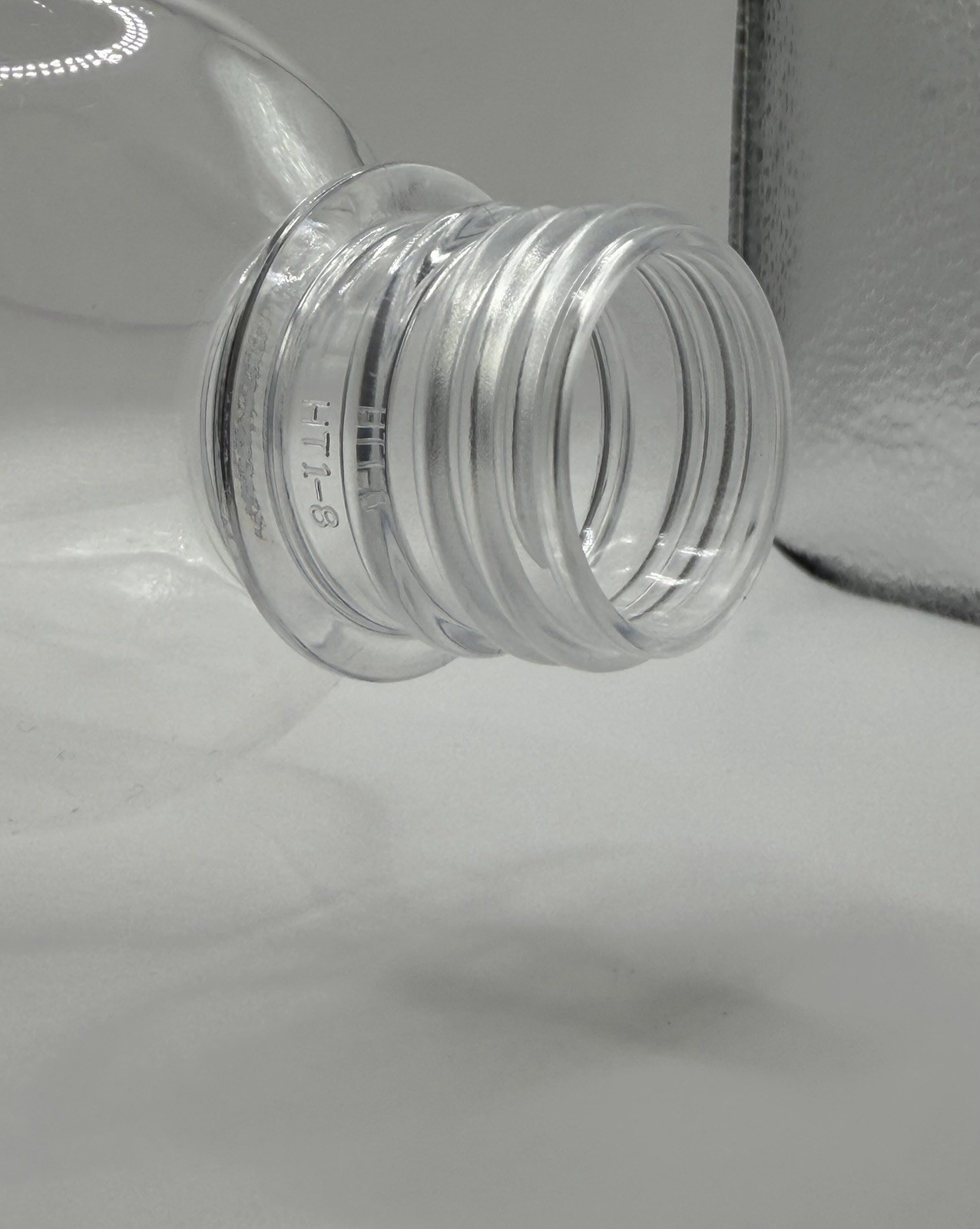 Bulk PET Bottles 16.9 oz – 8,000 Units – 28mm Neck – NEW – Custom Design
