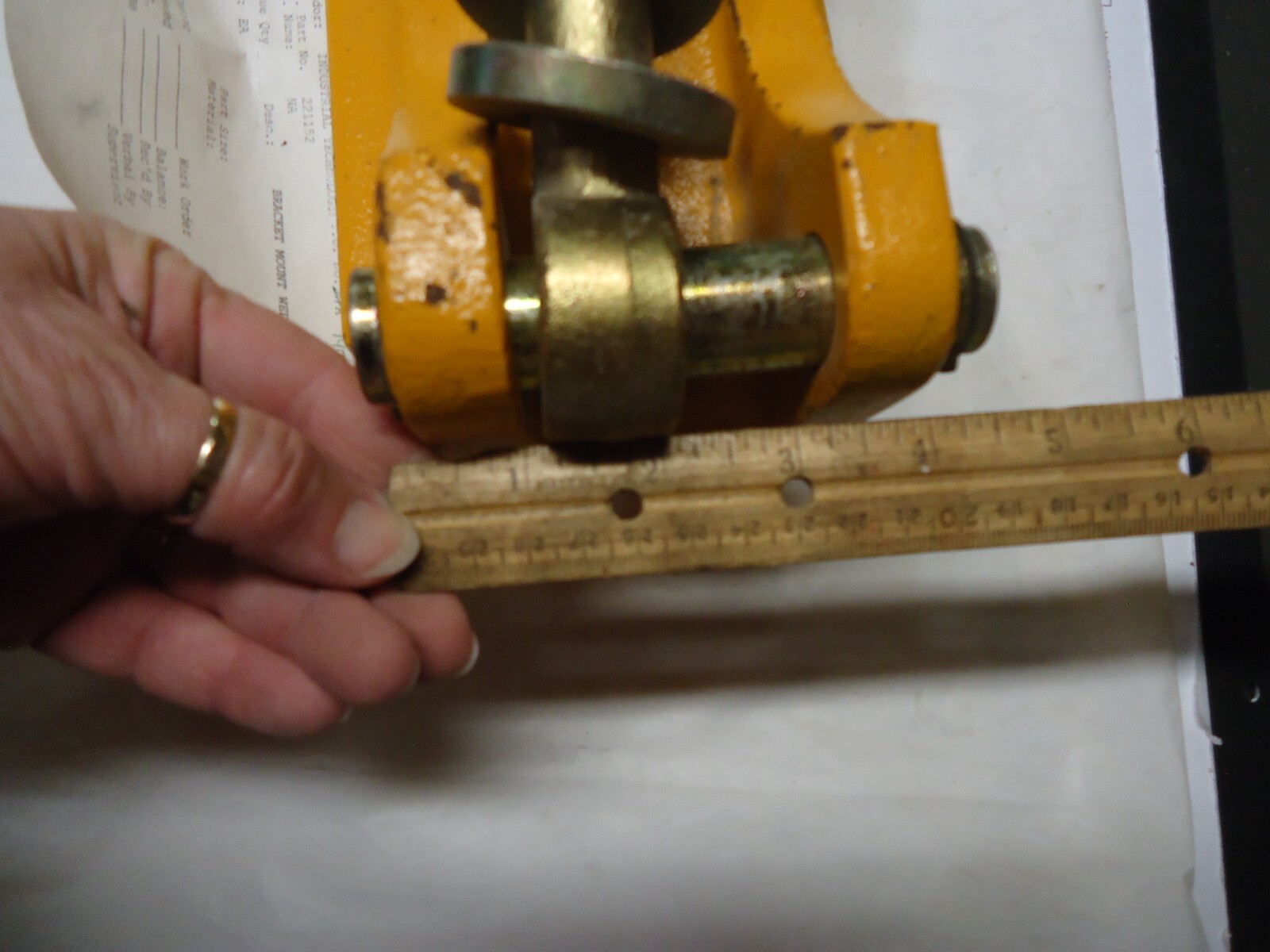 INDUSTRIAL TECHNOLOGIES 221152 BRACKET MOUNT WEDGE RHINO – PIN SIZE 15/16″