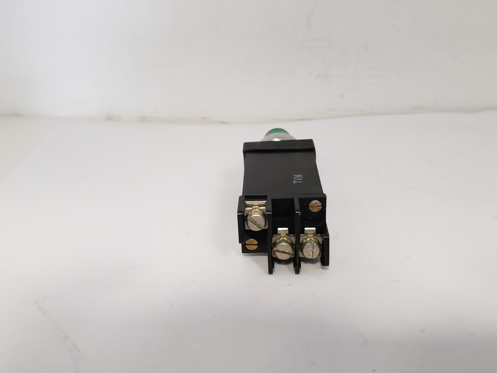 ALLEN BRADLEY 800T-QSTH24G PILOT LIGHT PUSH TO TEST GREEN CAP W/LED SERIES T NIB