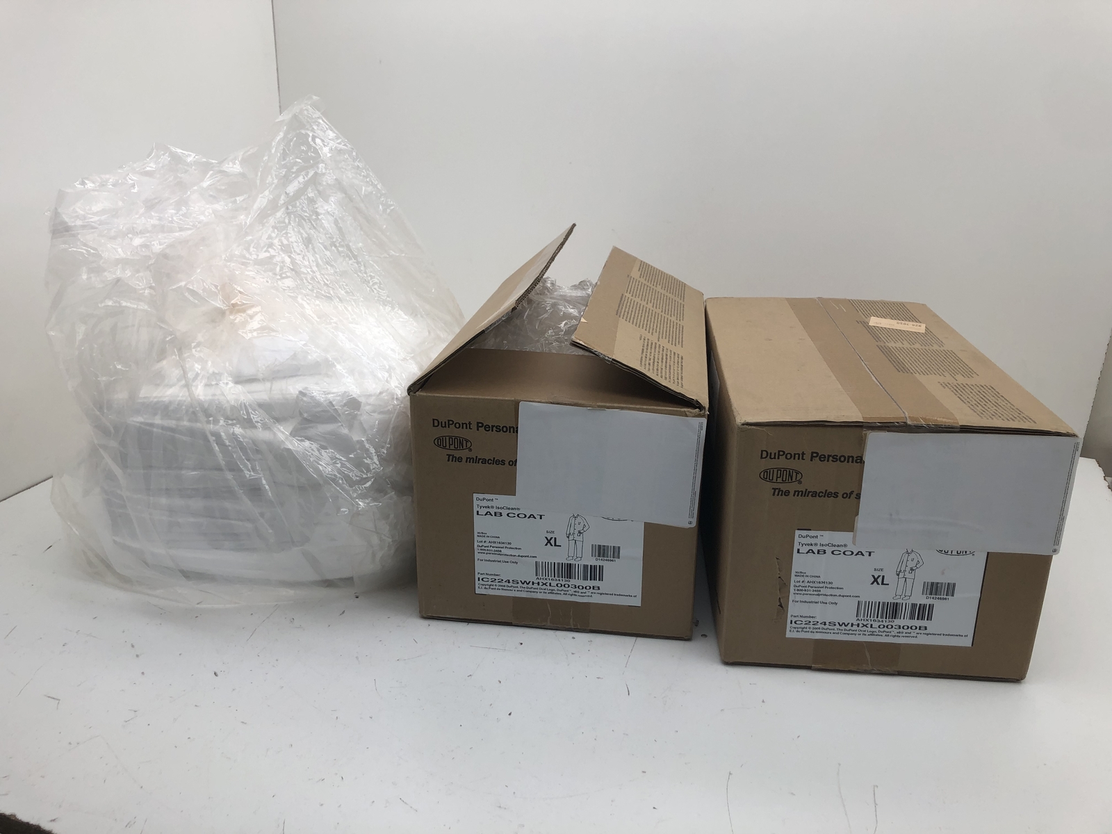 (QTY.3) DUPONT IC224SWHXL00300B XL INDUSTRIAL LAB COAT