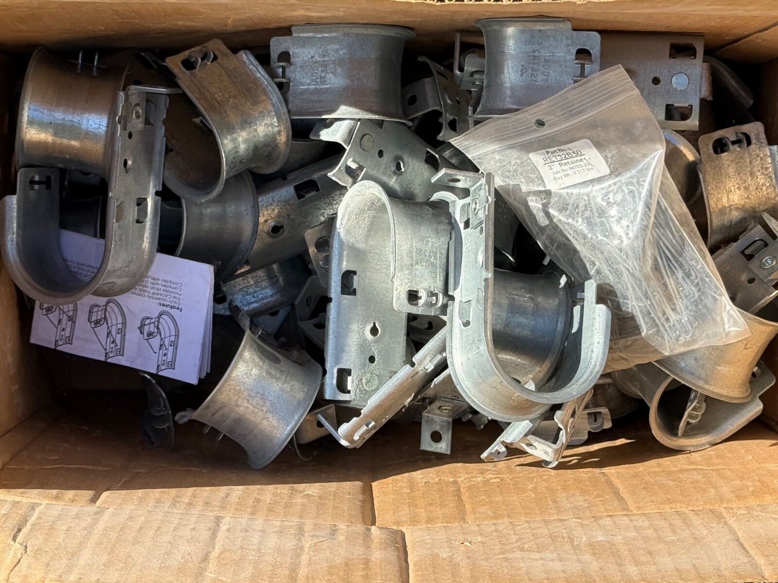 CAT32HPAB (NVENT CADDY) 50pcs 2″ J-HOOK To Angle Bracket 1/4 Hole. Lot of (50