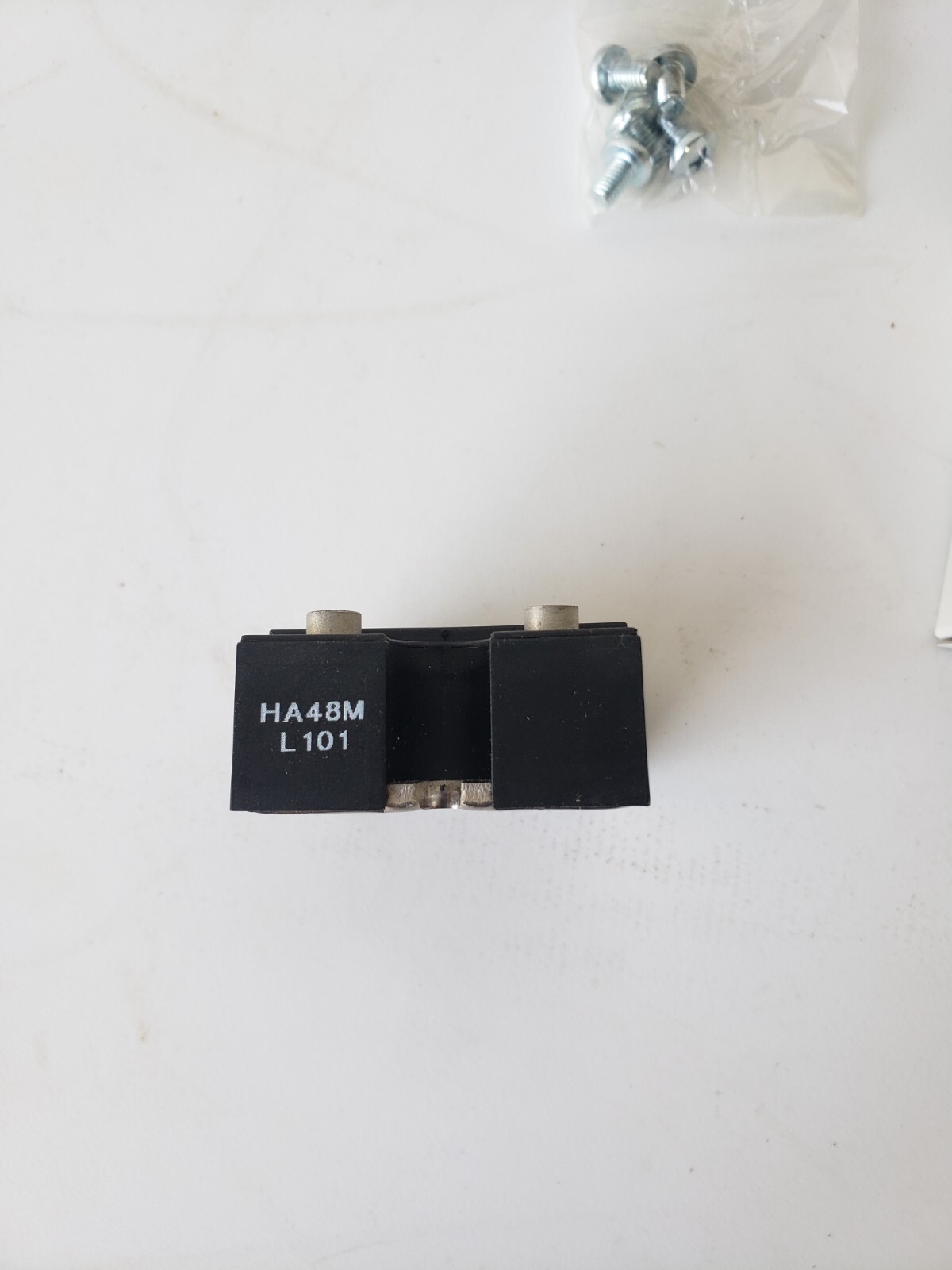 Crydom HA48110 Solid State Relay module Screw Mount 480v 90-280v 110A new
