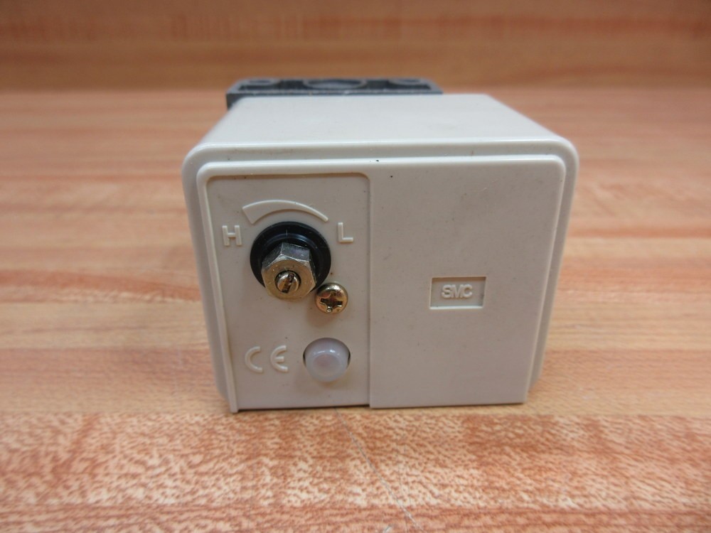 SMC IS3010-02L5 Pressure Switch IS301002L5