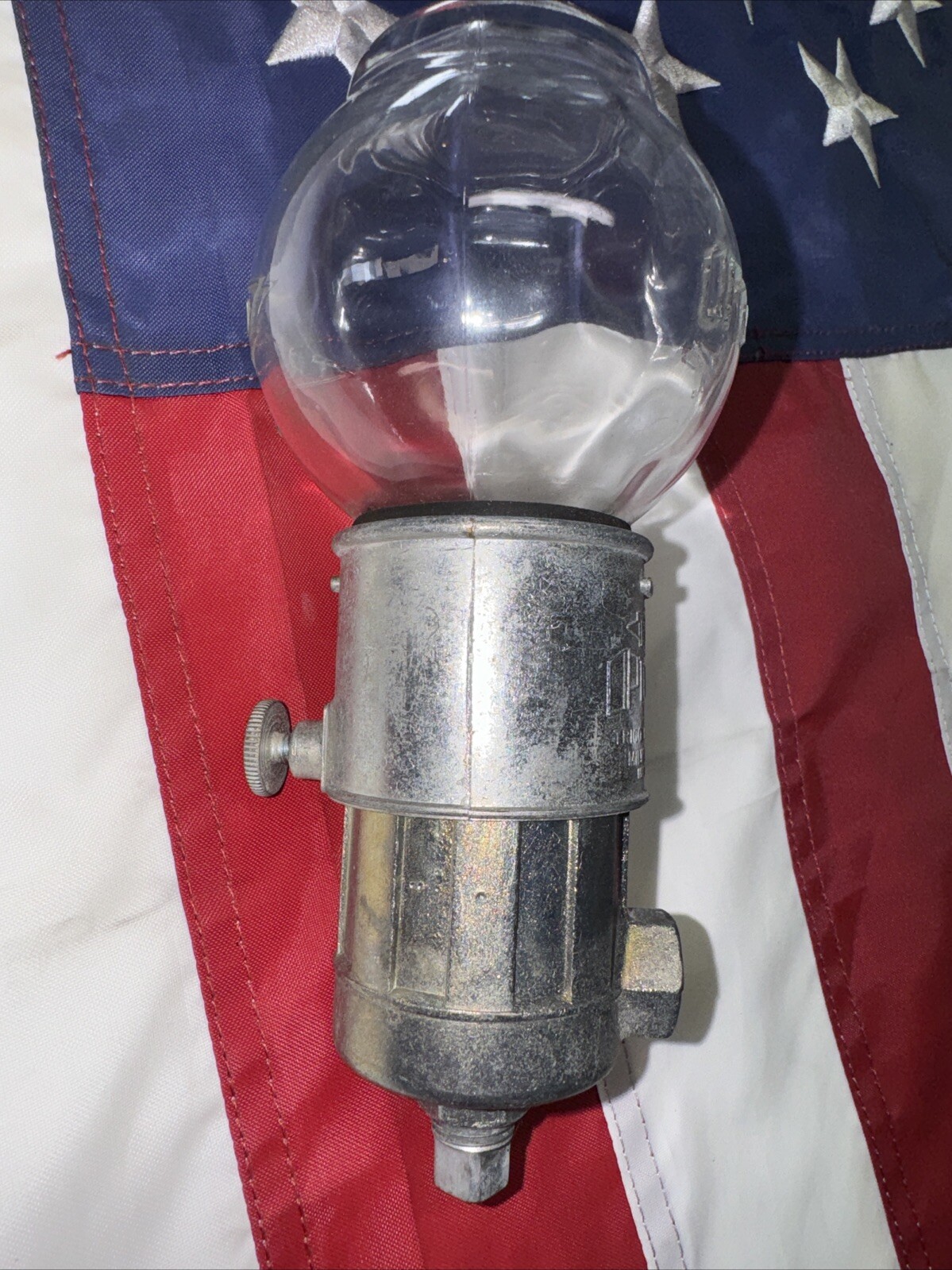 TriCo Opto-Matic Constant Level Oiler, No 5