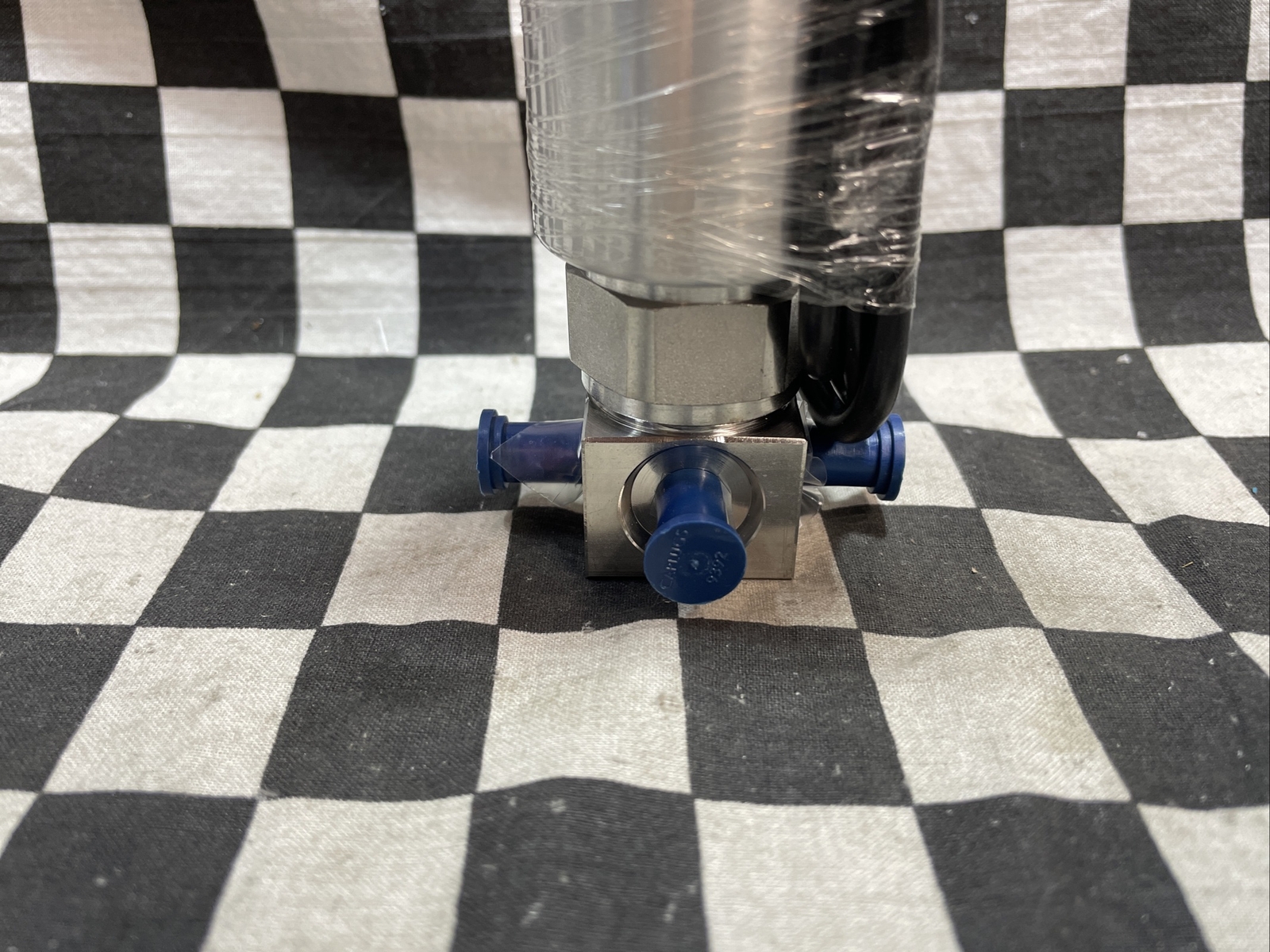 Swagelok Diaphragm Valve 1/4″ BWT, 6LVV-DPC111P-CM-30372, SHIPSAMEDAY#1215P16