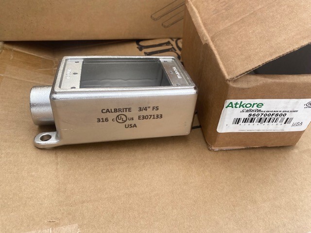 Calbrite S60700FS00 Weatherproof Box, 5.28″ L, 2.83″ W, 1.80″ D (NEW)