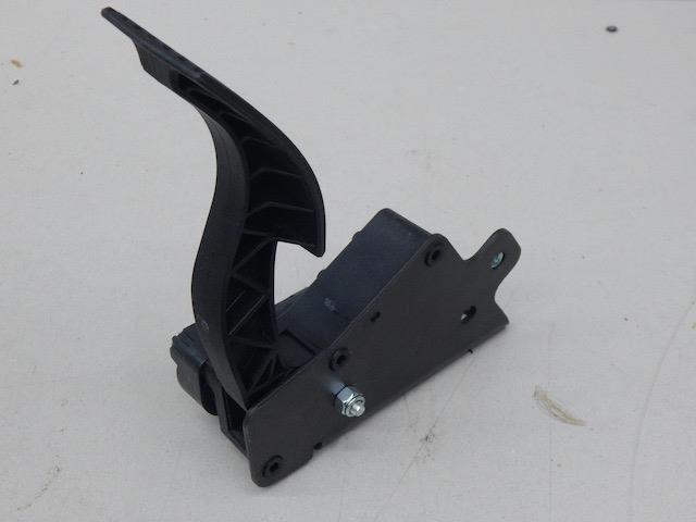 Bendix 2596214C91, 5020584, Accelerator Foot Pedal Parts Kit MRAP, FMTV
