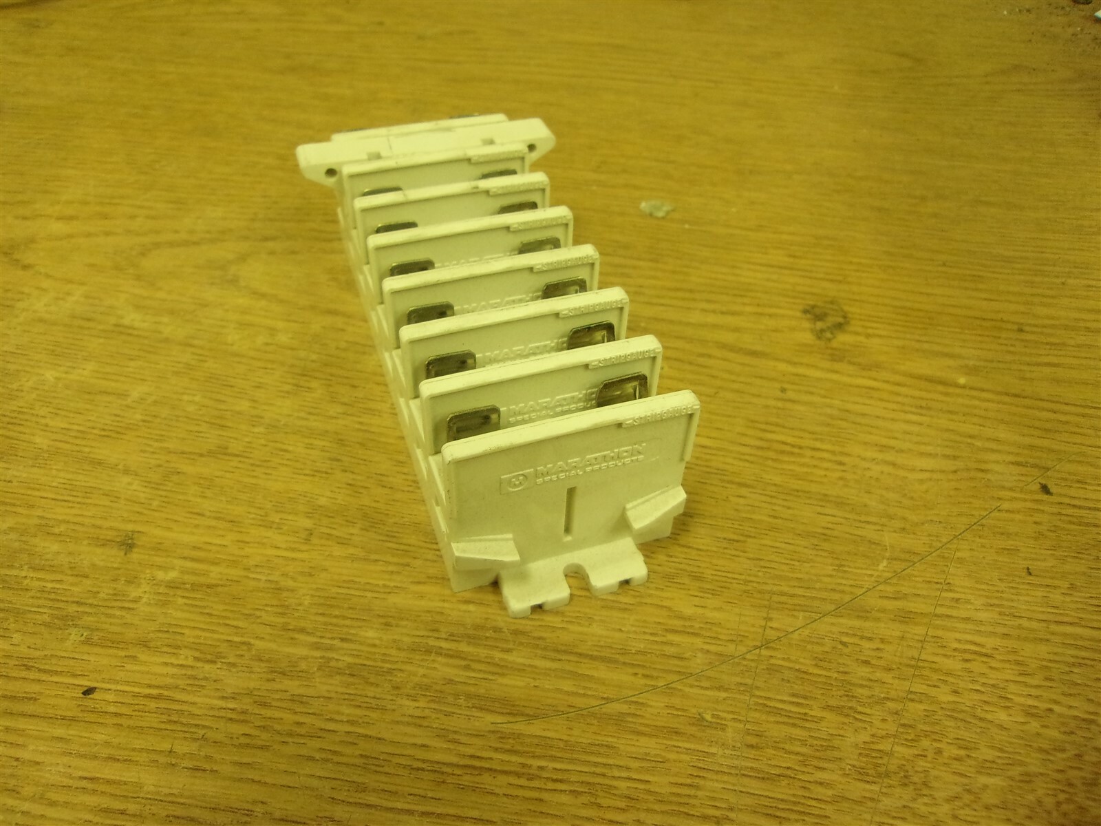 Marathon 97948XXX Fuse Holders, Lot of 8 *FREE SHIPPING*