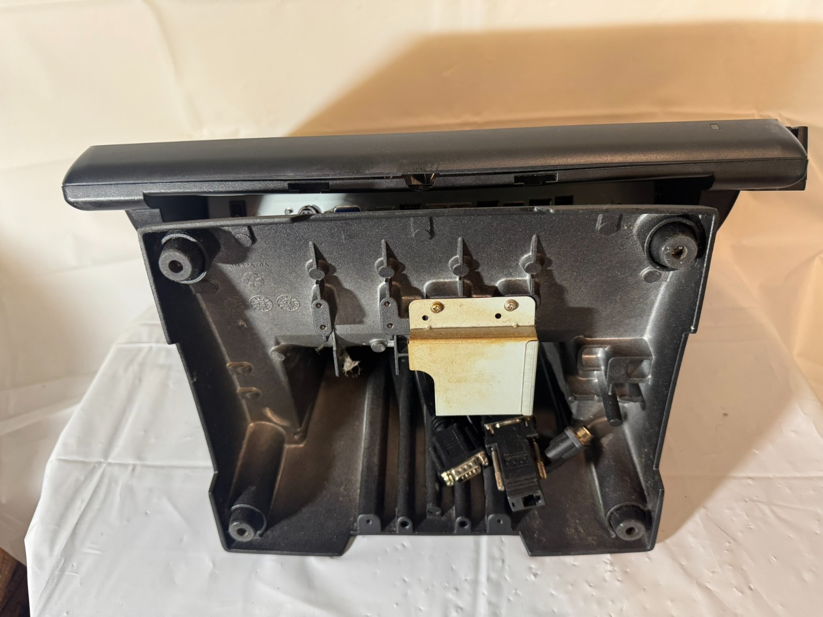Touch Dynamic J1900 POS w/ Base, Card Reader & 500GB HDD – No Power Supply