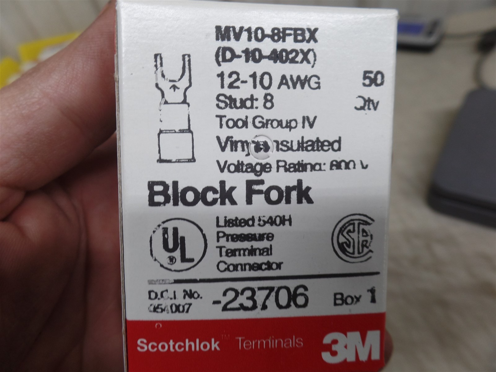GENUINE 3M SCOTCHLOK MV10-8FBX INSULATED FORK TERMINALS, 12-10 AWG, BOX OF 50!!!