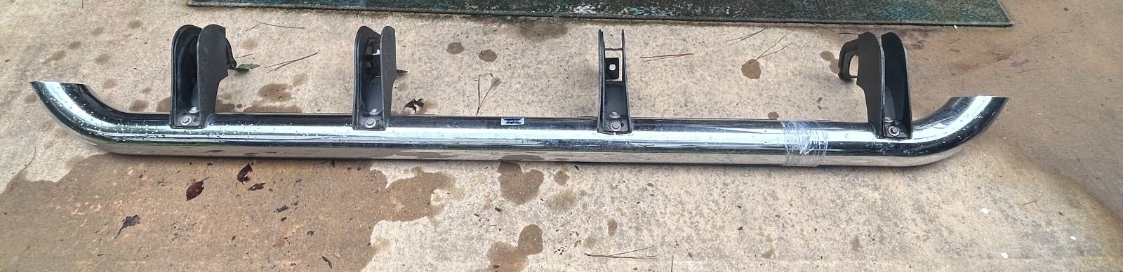 SILVERADO/GMC SIERRA 2014-18; 4″ Chrome Assist Steps Crew Cab 1500,2500,3500