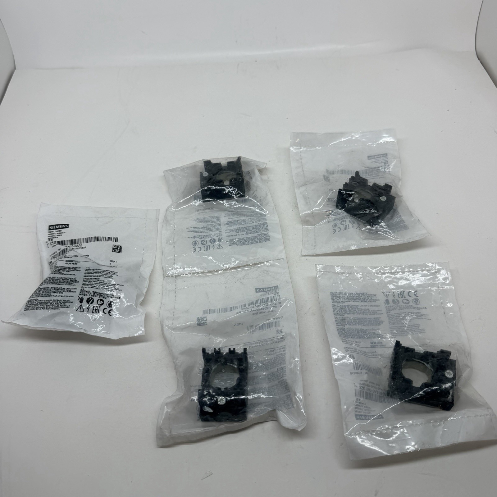 Siemens 3SU1500-0AA10-0AA0 Button Holder LOT OF 5 NEW